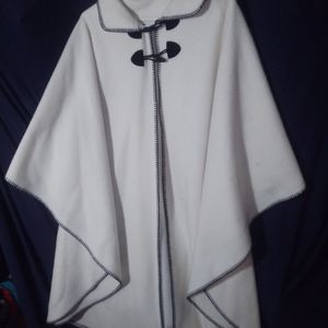 White, Betmar Shaw Size: 1X